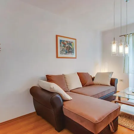 Holiday home In With House Sea View *
