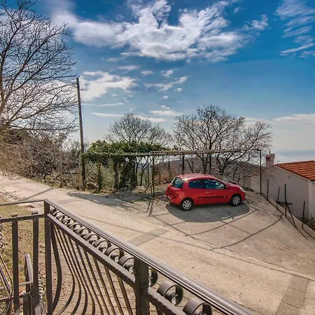 Three-bedroom In Casa vacanze