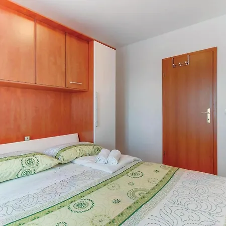 Holiday home In With House Sea View *