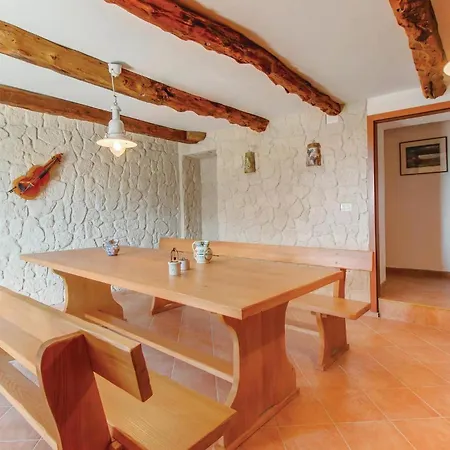 In With House Sea View Holiday home Dragozetici