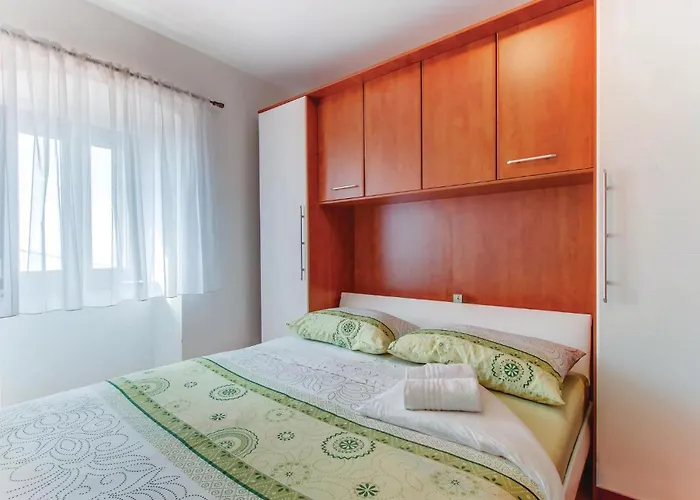 Hébergement de vacances Three-bedroom In