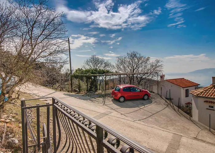 Three-bedroom In Hébergement de vacances