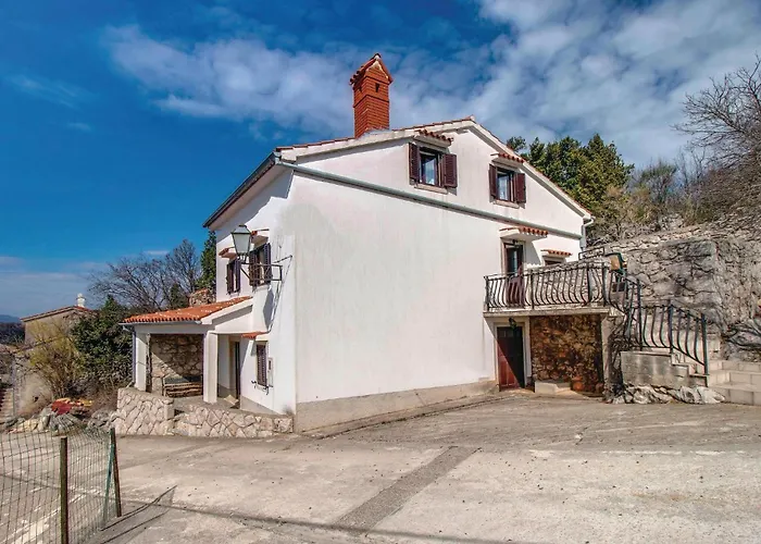 Three-bedroom In Hébergement de vacances