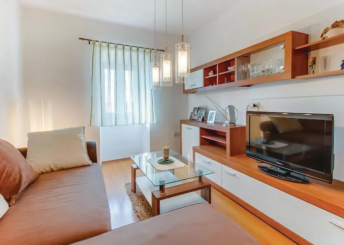 Hébergement de vacances Three-bedroom In