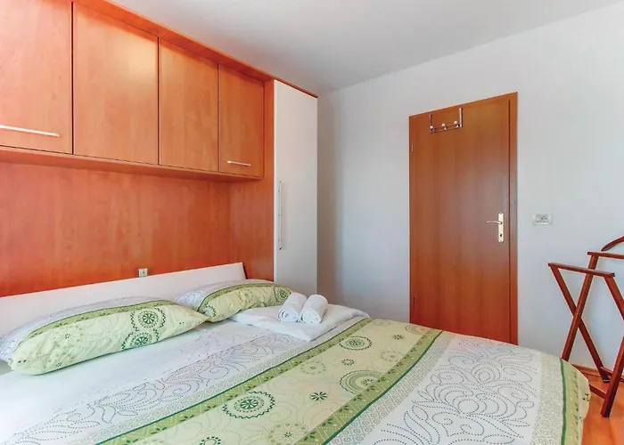 Hébergement de vacances Three-bedroom In *