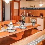 Three-bedroom In * Dragozetici
