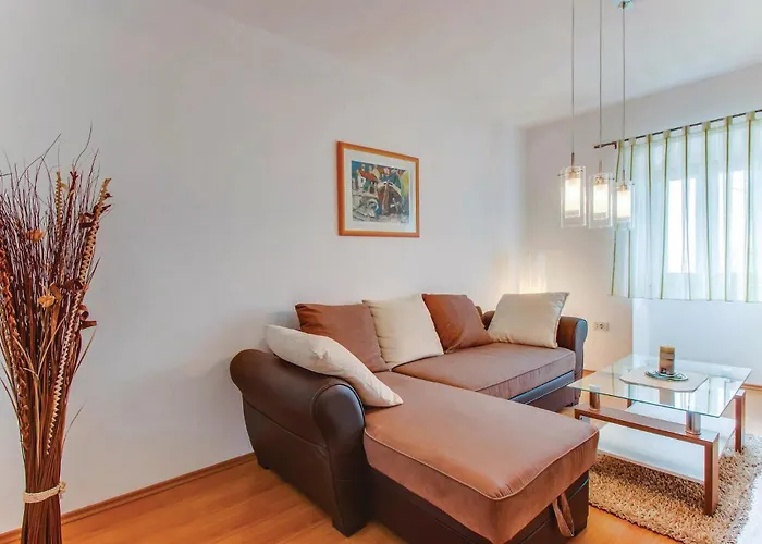 Prázdninový dům Three-bedroom In *