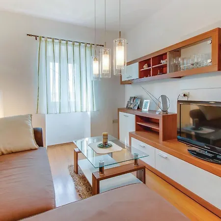 Ferienhaus Three-bedroom In